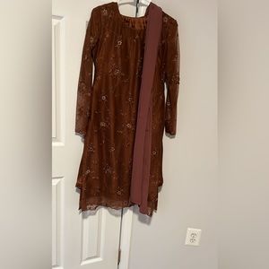 3 Piece Punjabi Suit (Medium)